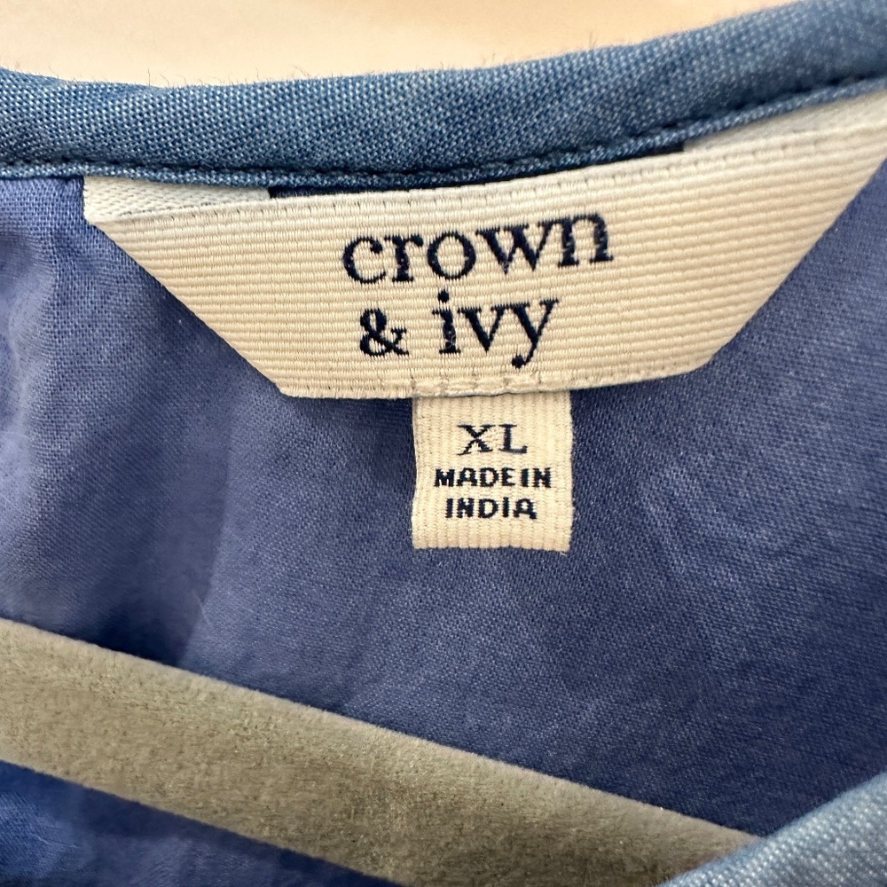 CROWN & IVY SLEEVELESS WOMENS TOP DENIM WITH EMBROIDERED COLOR THREADS XL - Picture 4 of 6